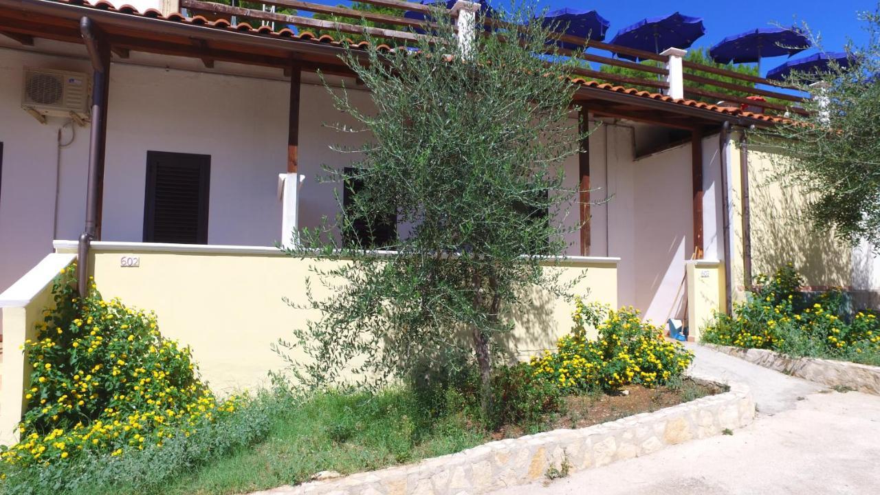 Villaggio Santo Stefano Вьесте Экстерьер фото